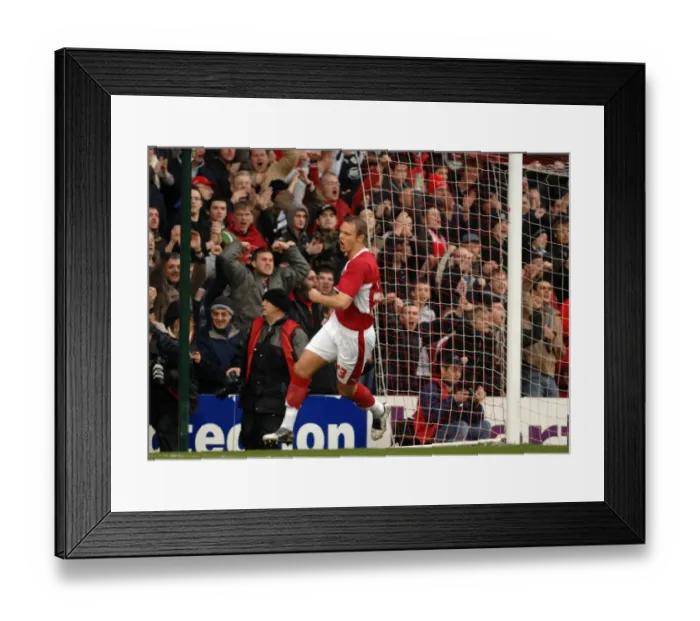Framed Print : Bristol City vs. Plymouth Argyle: A Football Rivalry - Season 07-08