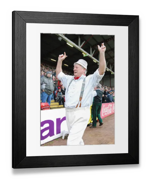 Framed Print : Bristol City vs Plymouth Argyle: A Football Rivalry - Season 07-08