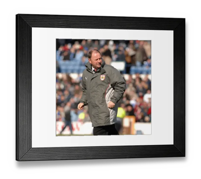Framed Print : Gary Johnson Leads the Charge: Cardiff City vs. Bristol City - A Football Battle