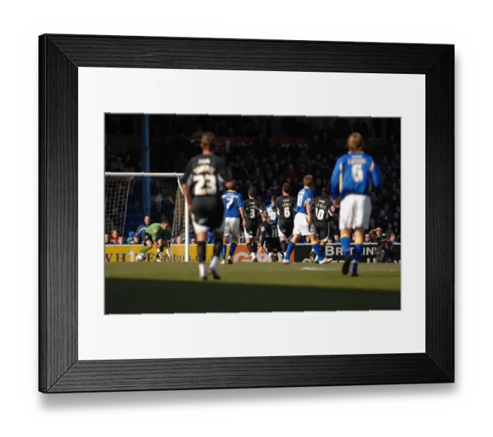 Framed Print : Football Rivalry: Clash of Powerhouses - Cardiff City vs. Bristol City (Season 07-08)