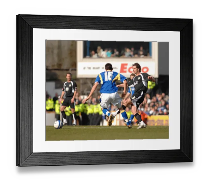 Framed Print : Jamie McAllister in Action: Cardiff City vs. Bristol City Framed Print : Jamie McAllister in Action: Cardiff City vs. Bristol City