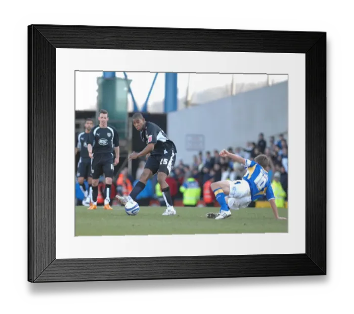 Framed Print : Marvin Elliott's Exhilarating Goal: Cardiff City vs. Bristol City
