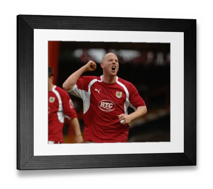 Framed Print : Steve Brooker's Euphoric Moment: The Unforgettable Celebration vs. Norwich City (Bristol City FC)