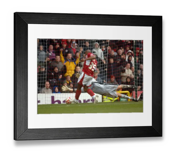 Framed Print : Thrilling Moment: Dele Adebola Scores the Stunner for Bristol City Against Norwich City