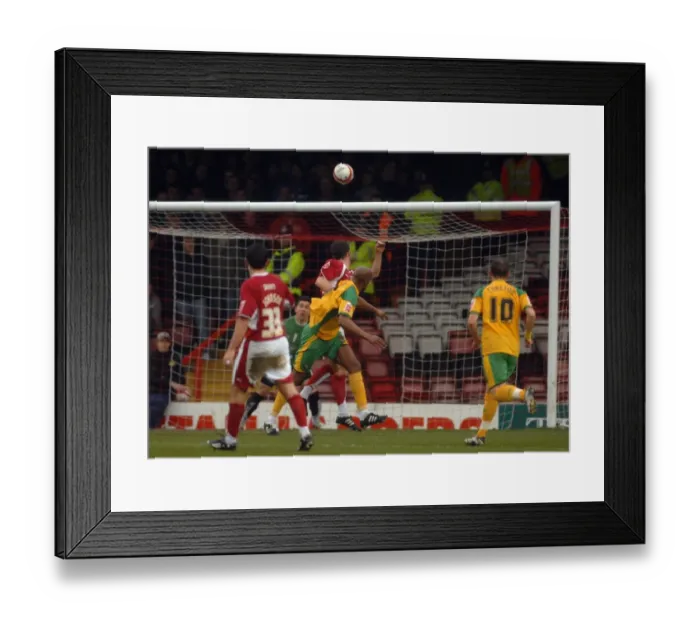 Framed Print : Dion Dublin Framed Print : Dion Dublin