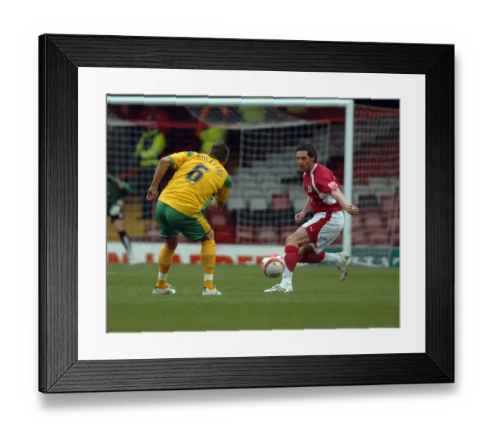 Framed Print : Jamie McCallister Darren Huckerby
