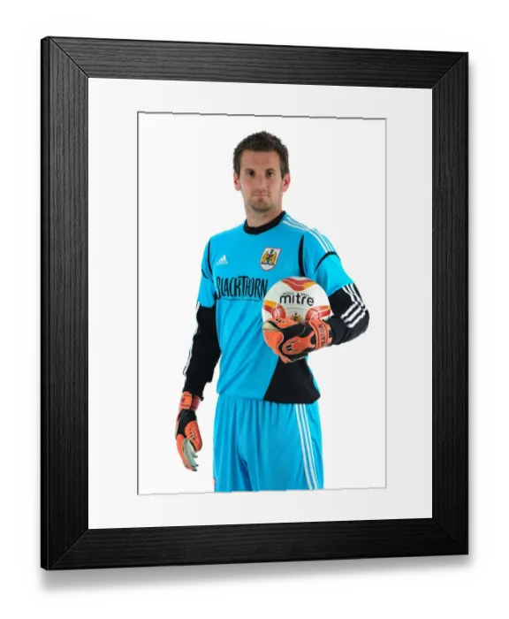 Framed Print : Bristol City FC: Focus on Goalkeeper Tom Heaton at Ashton Gate Stadium Framed Print : Bristol City FC: Focus on Goalkeeper Tom Heaton at Ashton Gate Stadium
