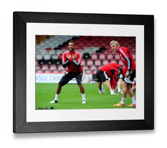 Framed Print : Bristol City FC: Liam Fontaine Leads Pre-Season Training, July 2012 Framed Print : Bristol City FC: Liam Fontaine Leads Pre-Season Training, July 2012