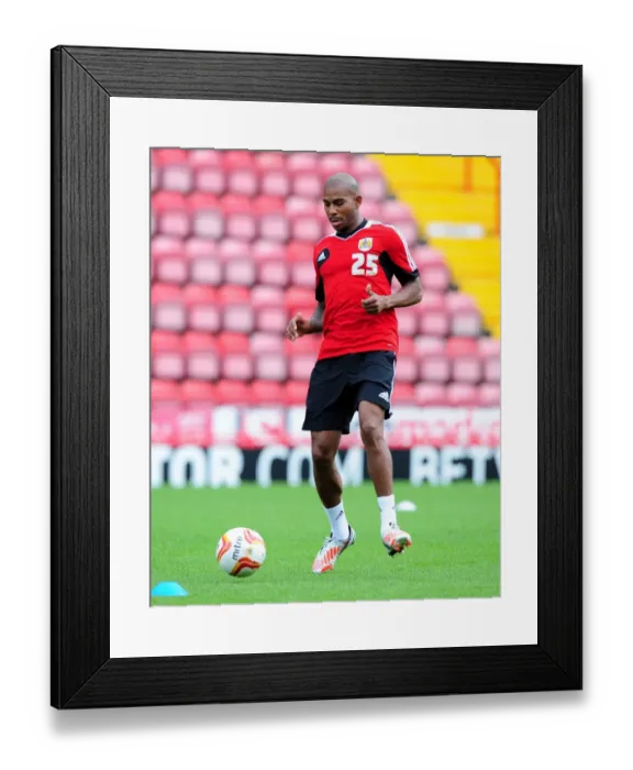 Framed Print : Bristol City Football Club: Marvin Elliott at Pre-Season Open Day, August 3, 2012 Framed Print : Bristol City Football Club: Marvin Elliott at Pre-Season Open Day, August 3, 2012