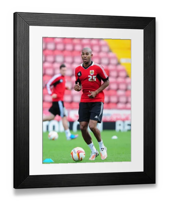 Framed Print : Marvin Elliott at Bristol City FC Pre-Season Open Day, 2012 Framed Print : Marvin Elliott at Bristol City FC Pre-Season Open Day, 2012