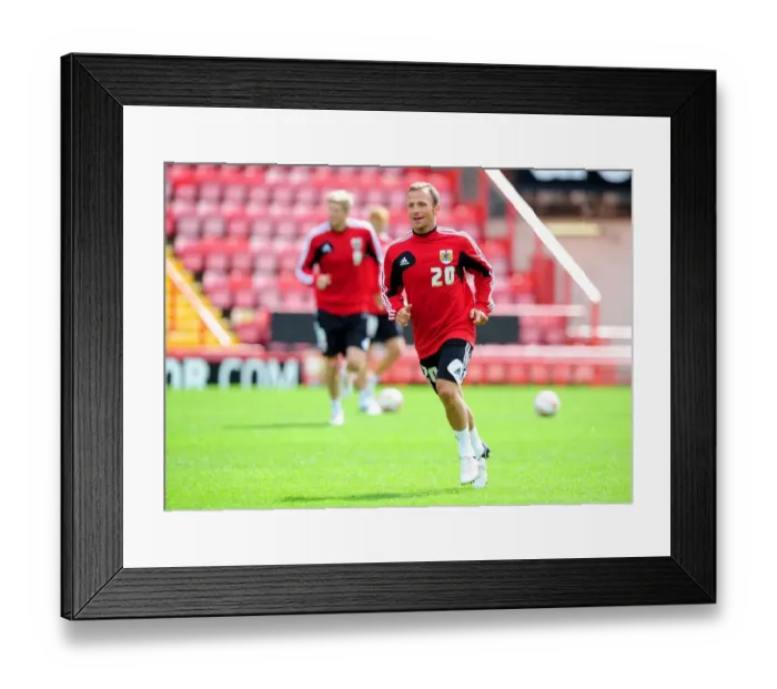 Framed Print : Jody Morris at Bristol City FC Pre-Season Open Day (2012) Framed Print : Jody Morris at Bristol City FC Pre-Season Open Day (2012)