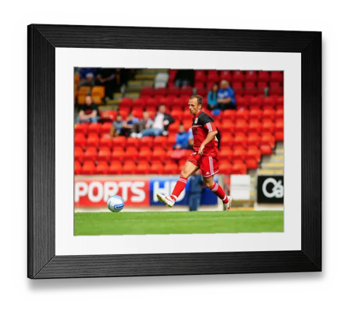 Framed Print : Jody Morris Leads Bristol City in Pre-Season Friendly at McDiarmid Park, July 2012 Framed Print : Jody Morris Leads Bristol City in Pre-Season Friendly at McDiarmid Park, July 2012