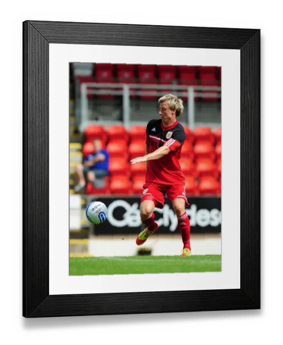 Framed Print : Martyn Woolford in Action at McDiarmid Park: Pre-Season Friendly between St Johnstone and Bristol City, July 2012 Framed Print : Martyn Woolford in Action at McDiarmid Park: Pre-Season Friendly between St Johnstone and Bristol City, July 2012