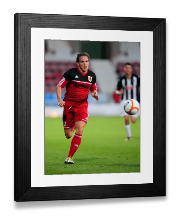 Framed Print : Neil Kilkenny in Action: Bristol City vs Dunfermline Athletic, Pre-Season Friendly, August 1, 2012
