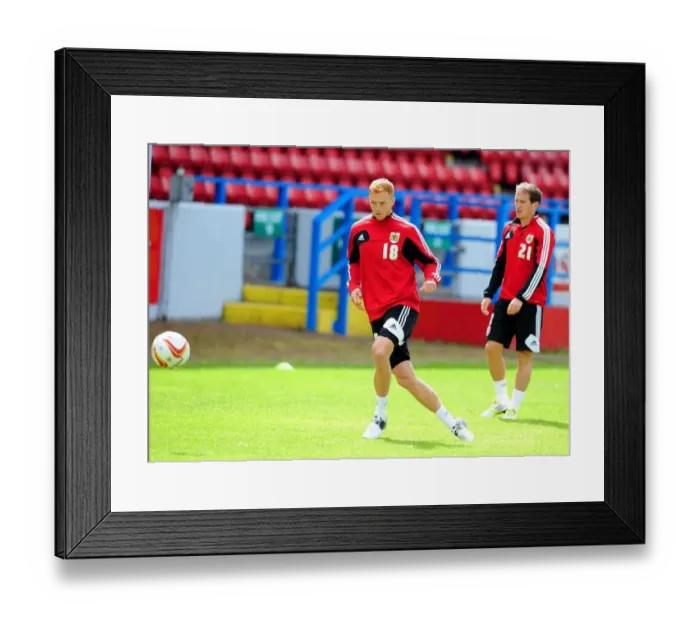 Framed Print : Bristol City FC: Ryan Taylor's Intense Pre-Season Training (Joseph Meredith, 2012) Framed Print : Bristol City FC: Ryan Taylor's Intense Pre-Season Training (Joseph Meredith, 2012)