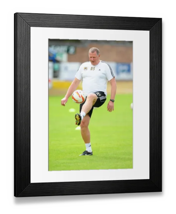 Framed Print : Bristol City FC: Nigel Spink Leads Goalkeeping Training during Pre-Season Scotland Tour