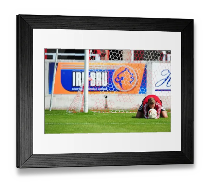 Framed Print : Bristol City FC: Dean Gerken in Pre-Season Training, Scotland Tour (July 2012)