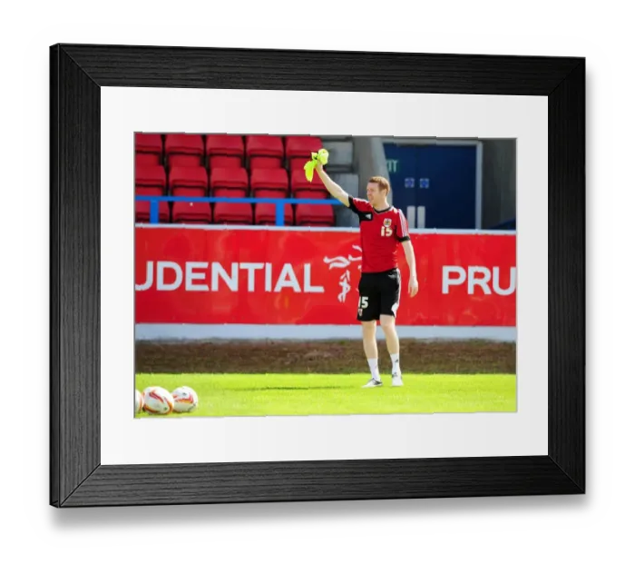 Framed Print : Bristol City FC: Stephen Pearson in Pre-Season Training, July 2012 Framed Print : Bristol City FC: Stephen Pearson in Pre-Season Training, July 2012