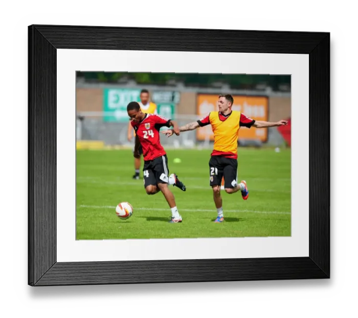 Framed Print : Bristol City Football Club: Bobby Reid vs. Paul Anderson - Intense Training Battle Framed Print : Bristol City Football Club: Bobby Reid vs. Paul Anderson - Intense Training Battle