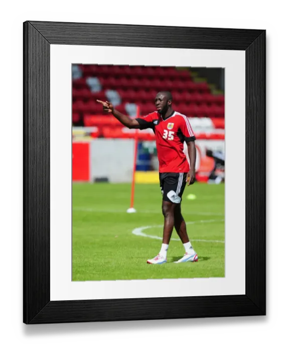 Framed Print : Bristol City Football Club: Damion Stewart in Pre-Season Training, Scotland Tour (Joe Meredith / Josephmeredith, July 2012) Framed Print : Bristol City Football Club: Damion Stewart in Pre-Season Training, Scotland Tour (Joe Meredith / Josephmeredith, July 2012)