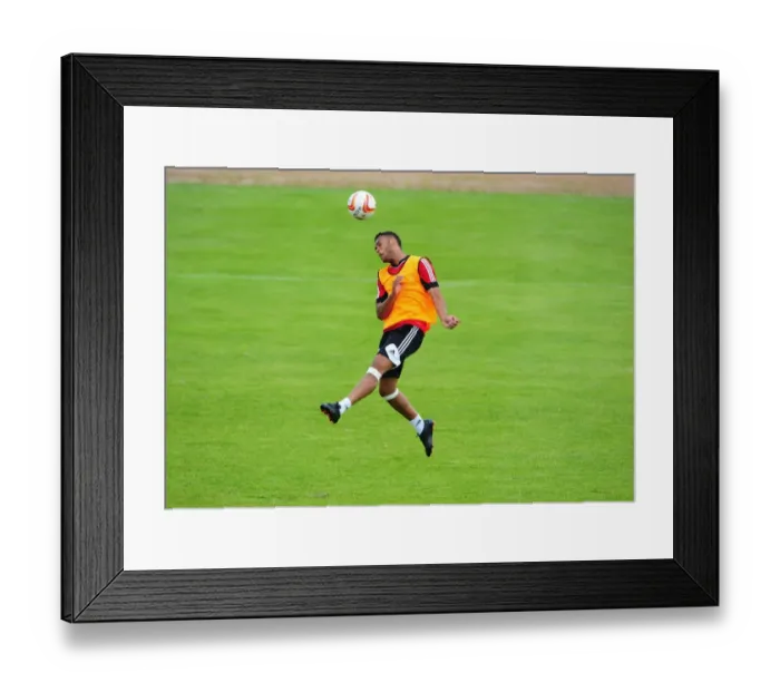 Framed Print : Bristol City FC: Aaron Hollaway in Action at Pre-Season Training (July 2012) Framed Print : Bristol City FC: Aaron Hollaway in Action at Pre-Season Training (July 2012)