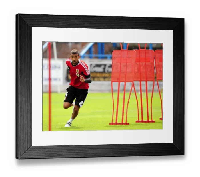 Framed Print : Bristol City FC: Liam Fontaine Leads Pre-Season Training, July 2012 Framed Print : Bristol City FC: Liam Fontaine Leads Pre-Season Training, July 2012
