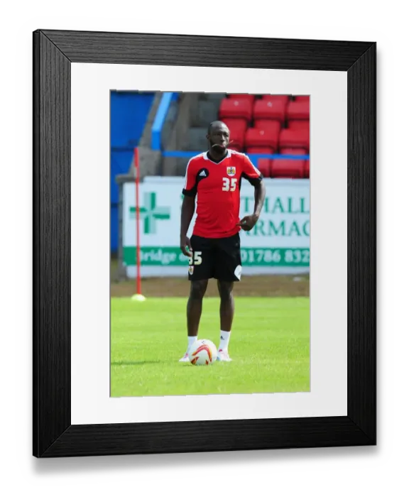 Framed Print : Damion Stewart in Pre-Season Training with Bristol City FC - Scotland Tour (Joe Meredith / Josephmeredith, July 2012) Framed Print : Damion Stewart in Pre-Season Training with Bristol City FC - Scotland Tour (Joe Meredith / Josephmeredith, July 2012)