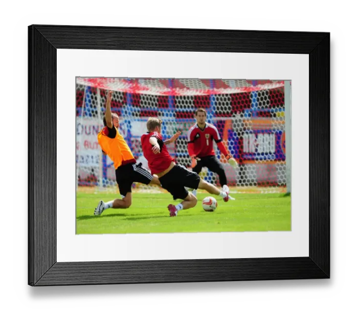Framed Print : Bristol City Football Club: Jon Stead and Louis Carey in Intense Training Battle