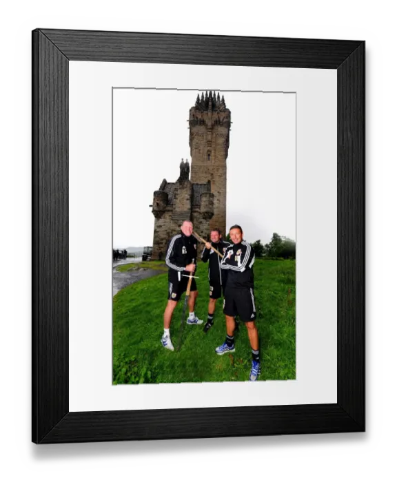 Framed Print : Bristol City FC: McInnes, Docherty, and Spink at the Wallace Monument during Scotland Tour Pre-Season Training