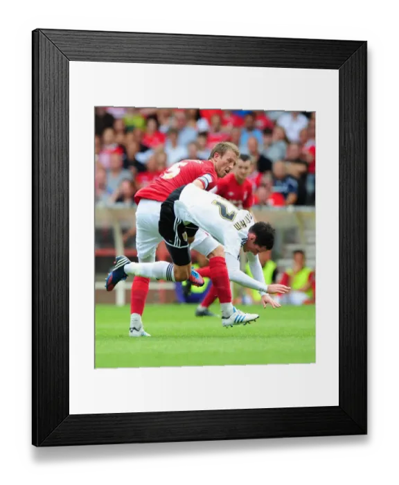 Framed Print : Greg Cunningham Fouled by Danny Collins in Nottingham Forest vs. Bristol City Championship Match Framed Print : Greg Cunningham Fouled by Danny Collins in Nottingham Forest vs. Bristol City Championship Match
