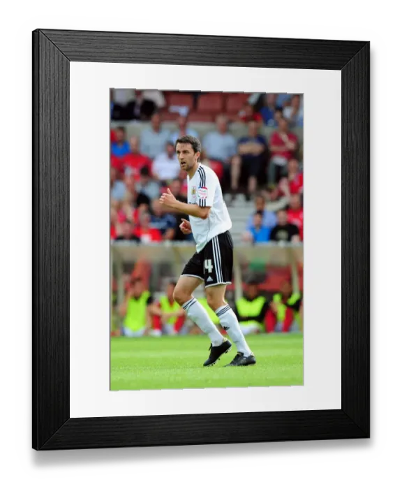 Framed Print : Cole Skuse in Action: Nottingham Forest vs. Bristol City, 2012 Framed Print : Cole Skuse in Action: Nottingham Forest vs. Bristol City, 2012