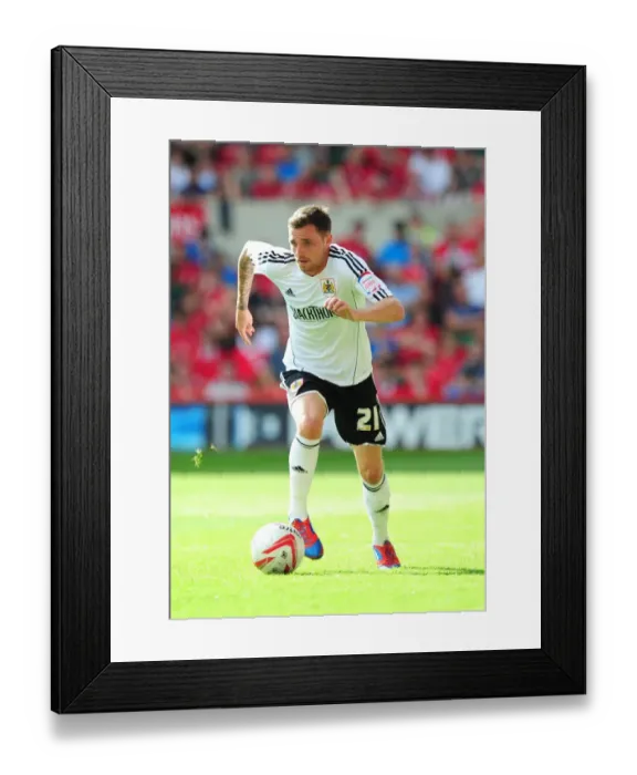 Framed Print : Paul Anderson of Bristol City Faces Off Against Nottingham Forest in Championship Clash Framed Print : Paul Anderson of Bristol City Faces Off Against Nottingham Forest in Championship Clash