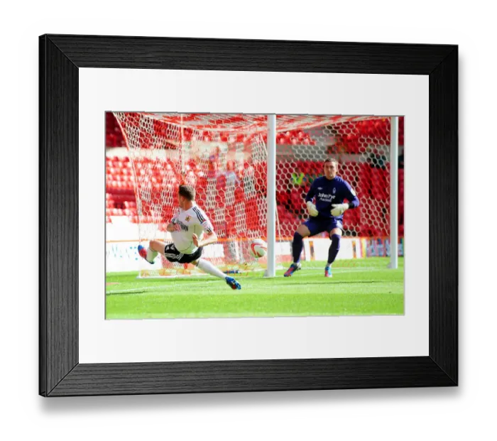 Framed Print : Paul Anderson's Frustrating Cross Goes Unclaimed: Nottingham Forest vs. Bristol City, 2012 Framed Print : Paul Anderson's Frustrating Cross Goes Unclaimed: Nottingham Forest vs. Bristol City, 2012