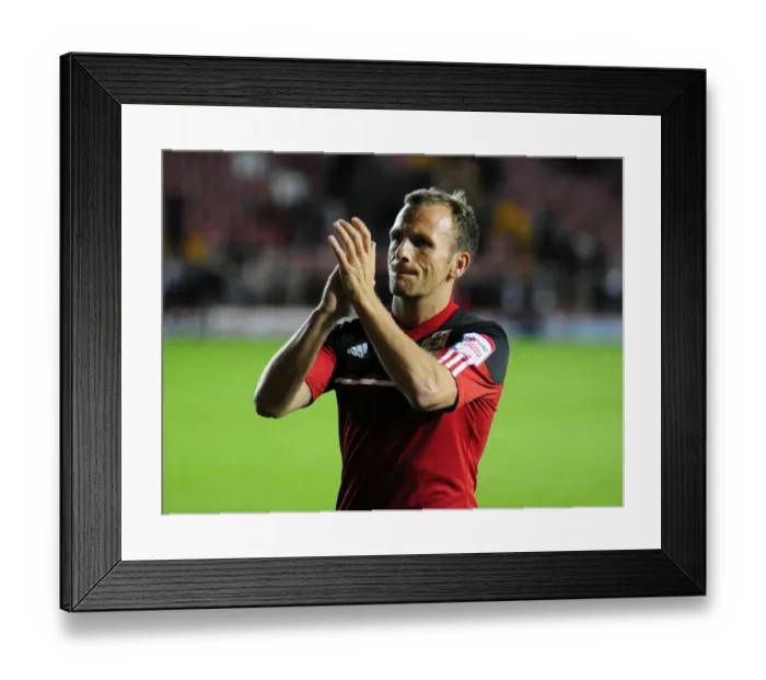 Framed Print : Jody Morris in Action: Bristol City vs Crystal Palace, Championship 2012 Framed Print : Jody Morris in Action: Bristol City vs Crystal Palace, Championship 2012