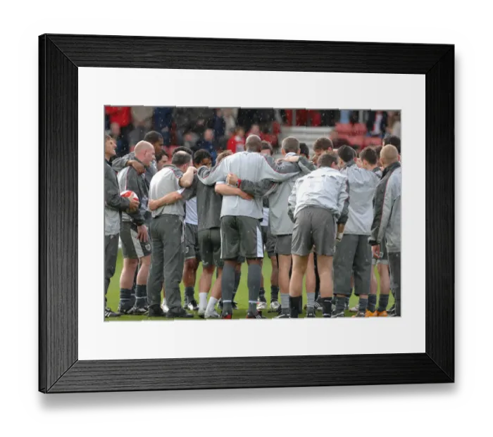 Framed Print : PreMatch Huddle Framed Print : PreMatch Huddle