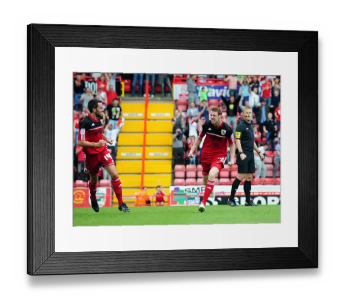 Framed Print : Bristol City's Stephen Pearson Scores the Opener Against Cardiff City, Championship 2012 Framed Print : Bristol City's Stephen Pearson Scores the Opener Against Cardiff City, Championship 2012