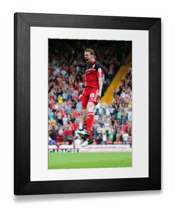 Framed Print : Stephen Pearson Scores First Goal for Bristol City against Cardiff in 2012 Championship Match Framed Print : Stephen Pearson Scores First Goal for Bristol City against Cardiff in 2012 Championship Match