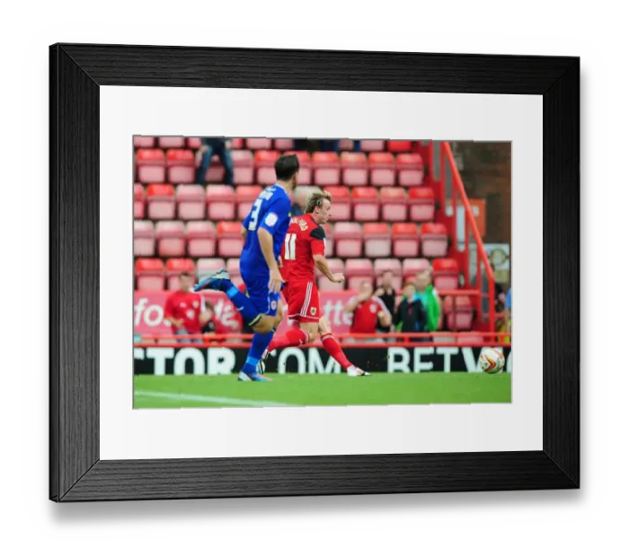 Framed Print : Martyn Woolford Scores First Goal for Bristol City Against Cardiff City, 25-Aug-2012 Framed Print : Martyn Woolford Scores First Goal for Bristol City Against Cardiff City, 25-Aug-2012