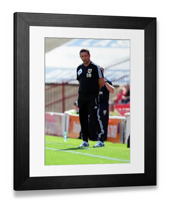 Framed Print : Derek McInnes Leads Bristol City in Championship Clash at Oakwell Stadium (Barnsley v Bristol City, 01 / 09 / 2012) Framed Print : Derek McInnes Leads Bristol City in Championship Clash at Oakwell Stadium (Barnsley v Bristol City, 01 / 09 / 2012)