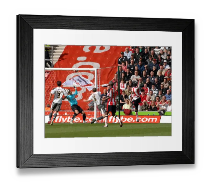 Framed Print : A Football Rivalry: Southampton vs. Bristol City - Season 07-08 Framed Print : A Football Rivalry: Southampton vs. Bristol City - Season 07-08