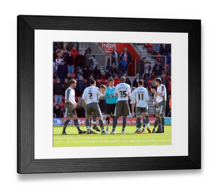 Framed Print : Team Talk Framed Print : Team Talk