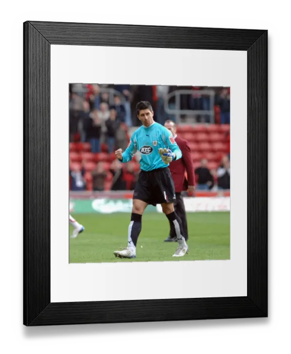Framed Print : Basso in Action: Southampton vs. Bristol City Football Showdown Framed Print : Basso in Action: Southampton vs. Bristol City Football Showdown
