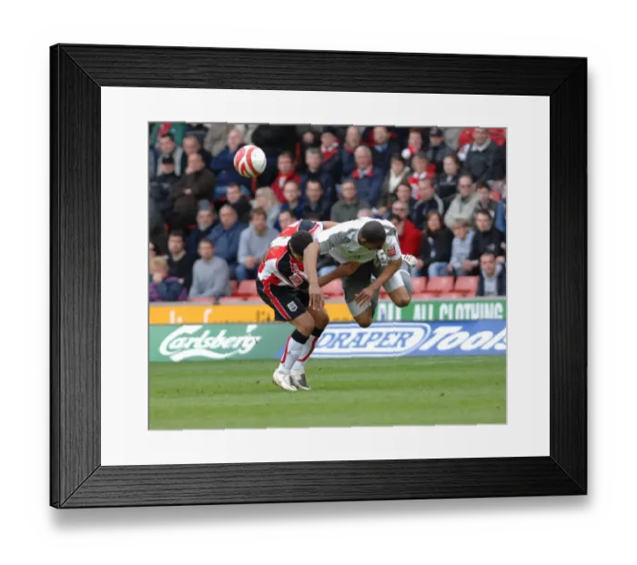 Framed Print : Intense Moment: Marvin Elliott in Action - Southampton vs. Bristol City
