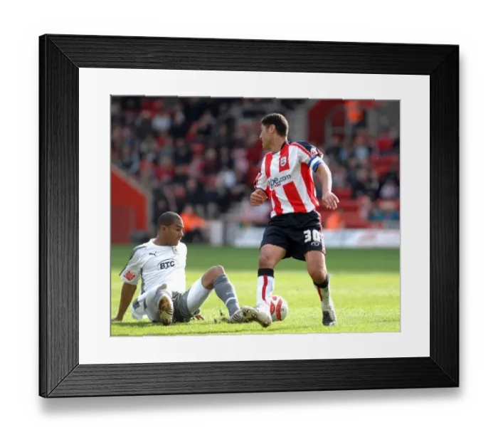 Framed Print : Marvin Elliott: In Action Against Southampton (Southampton vs. Bristol City)