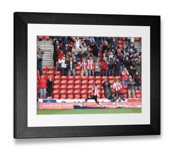 Framed Print : Southampton vs. Bristol City: The Intense Rivalry - Season 07-08 Football Match