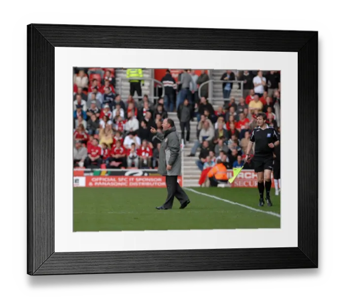 Framed Print : Gary Johnson's Battle: The Determined Manager's Showdown - Bristol City vs. Southampton Framed Print : Gary Johnson's Battle: The Determined Manager's Showdown - Bristol City vs. Southampton