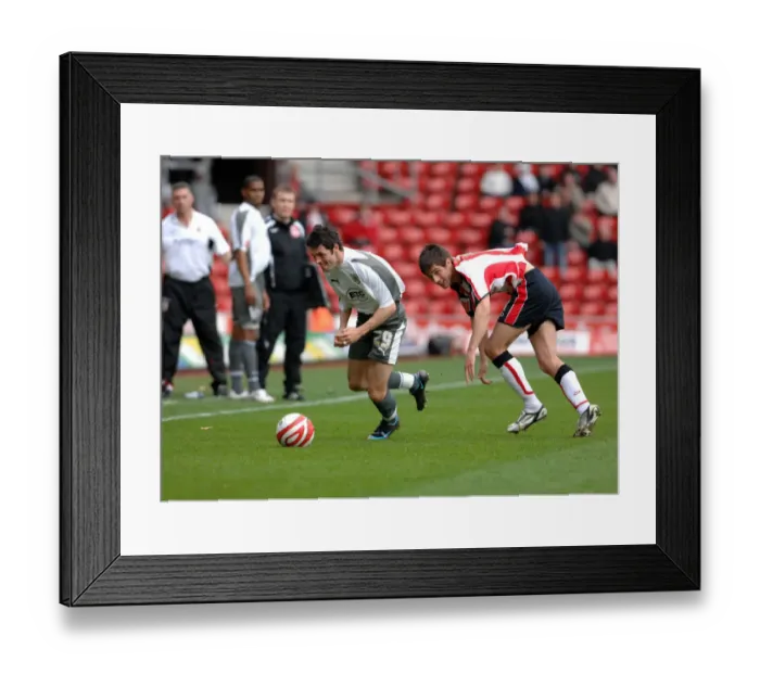 Framed Print : Football Rivalry: Ivan Sproule in Action - Southampton vs. Bristol City Framed Print : Football Rivalry: Ivan Sproule in Action - Southampton vs. Bristol City