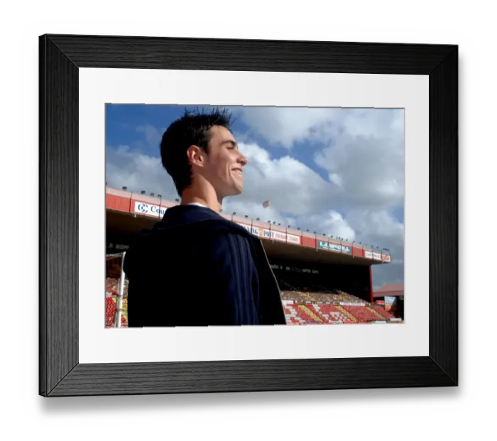 Framed Print : Frankie Artus of Bristol City FC: Focused and Determined on the Field