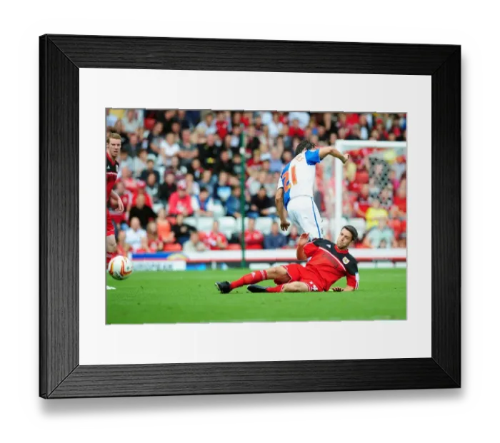 Framed Print : Intense Championship Showdown: Cole Skuse vs. Nuno Gomes