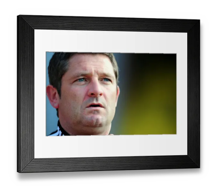 Framed Print : Tony Docherty: Focused and Ready for Championship Showdown at Vicarage Road